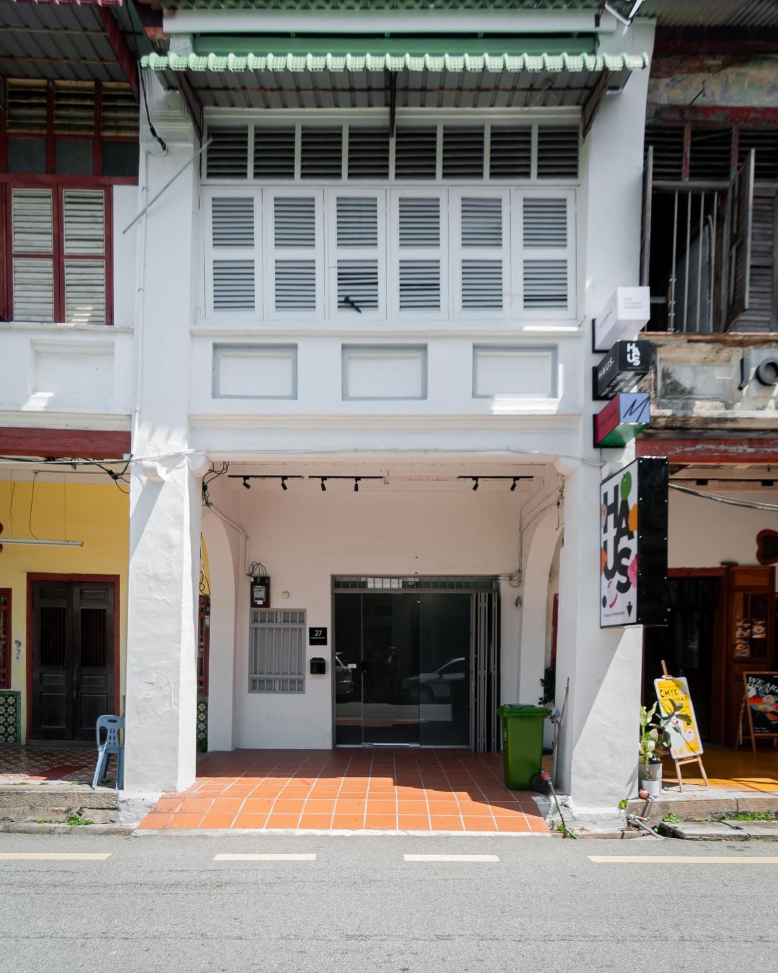 Aayu Muntri Hostel จอร์จทาวน์ ภายนอก รูปภาพ